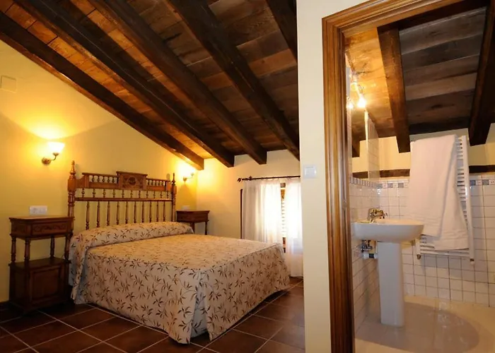 Ollerias カントリーハウス Deza